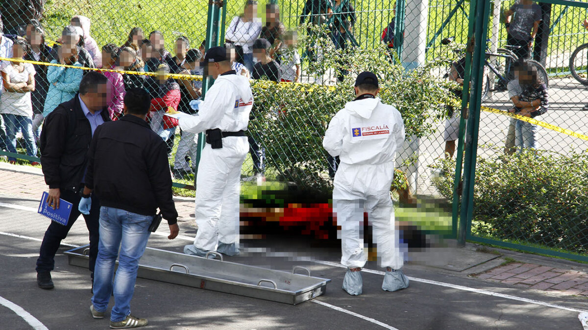 Este año han asesinado a cerca de 170 líderes sociales 1 Este año han asesinado a cerca de 170 líderes sociales Aunque hubo una disminución frente al número de asesinatos de líderes sociales registrado en 2022, este año no dejó de ser letal para las personas dedicadas a la defensa de los derechos humanos. La Defensoría del Pueblo documentó 163 homicidios de líderes y lideresas entre enero y noviembre de 2023.