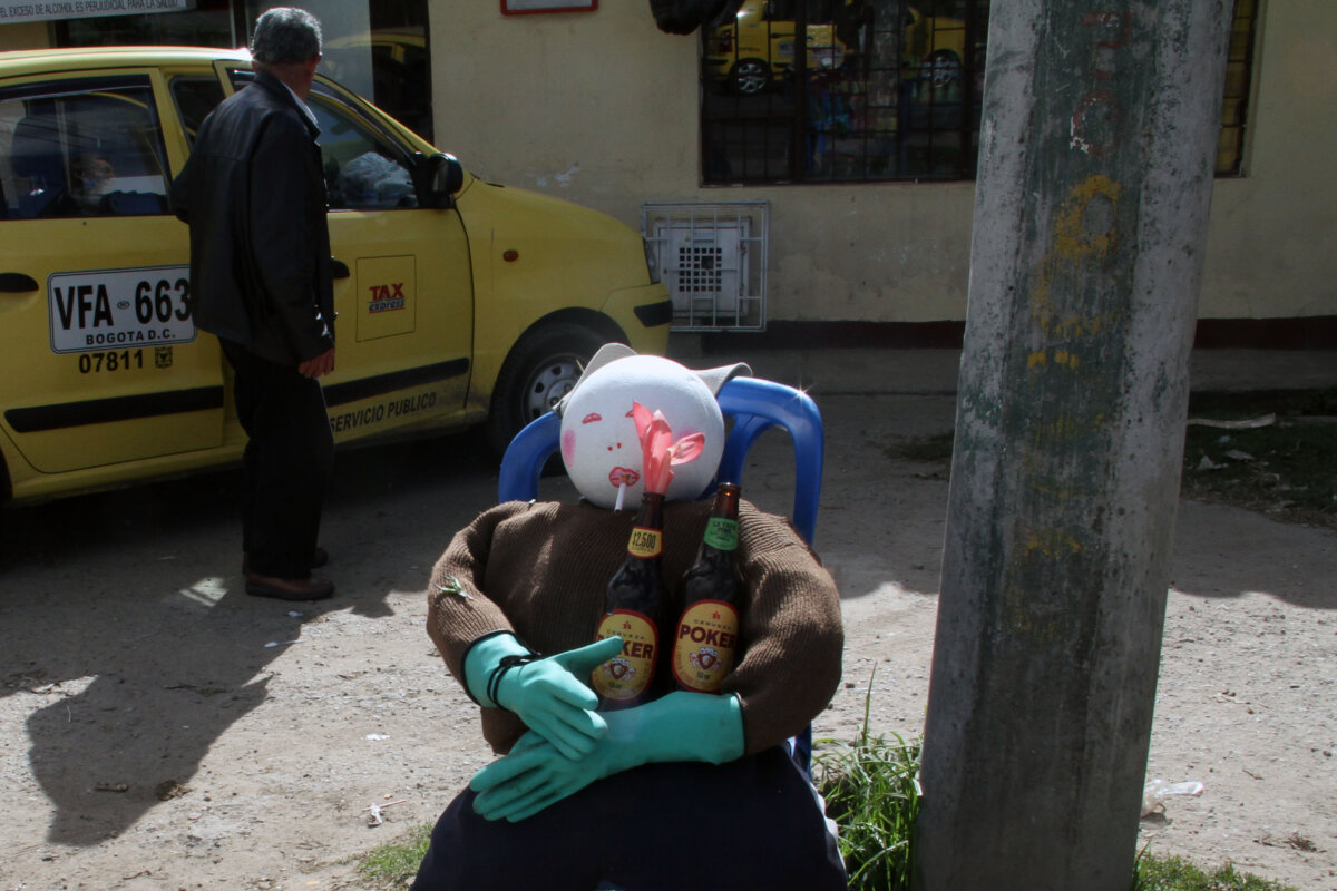 Estos son los rituales que puede hacer para recibir el Año Nuevo 2 Estos son los rituales que puede hacer para recibir el Año Nuevo El Año Nuevo se avecina, y con él, llegan las variadas y coloridas tradiciones que caracterizan a los colombianos. Aquí le contamos algunos rituales que puede hacer hoy: