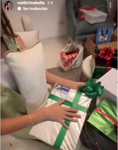 Felipe Saruma sorprendió a las hijas de Andrea Valdiri en Navidad Aunque la ausencia de Felipe Saruma en la celebración principal fue evidente, el productor decidió enviar regalos especiales a las pequeñas, dejando claro que el afecto persiste.