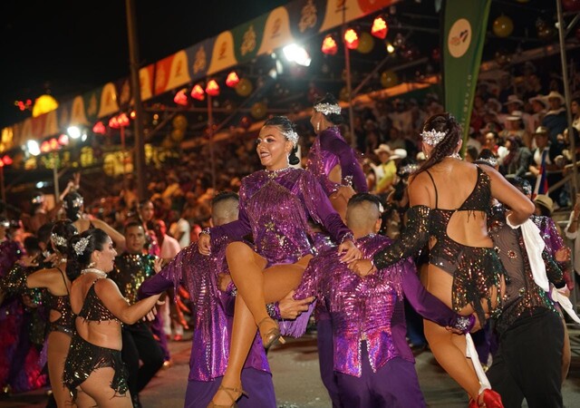Feria de Cali: ya empezó la última fiesta del año La espera ha terminado. Ayer abrió fuegos la edición 66 de la Feria de Cali, la excusa de los salseros de la ciudad que mantiene viva una música que fue la reina décadas atrás y que hoy lucha por mantenerse en los lugares de baile de Latinoamérica.
