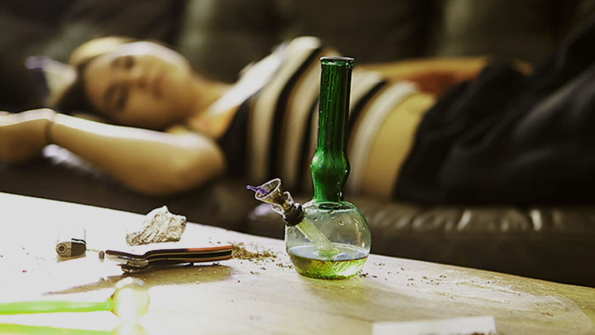 No se deje ganar la guerra de las drogas 6 No se deje ganar la guerra de las drogas Les contamos algunas recomendaciones para que pueda llevar una vida sana físical y mentalmente.