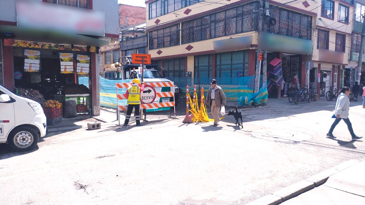 Homicidio en medio de hurto en Suba Los crímenes de sangre siguen sacudiendo las calles de la capital, los delincuentes van recorriendo los barrios haciendo de las suyas, y lo más triste es que con el fin de cometer sus fechorías no les importa acabar con la vida de sus víctimas.