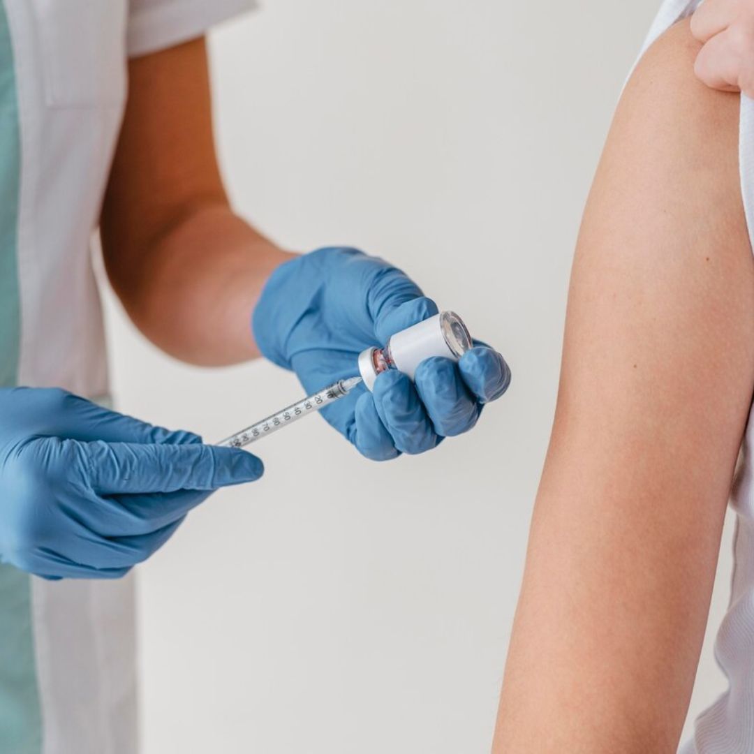Importancia de la vacuna del VPH 1 Importancia de la vacuna del VPH Más de 13 millones de personas se preparan para disfrutar de los últimos meses del año, explorando destinos nacionales e internacionales. Sin embargo, este aumento en la movilidad también conlleva un riesgo mayor de transmisión de enfermedades respiratorias y virales, tanto en niños como en adultos.