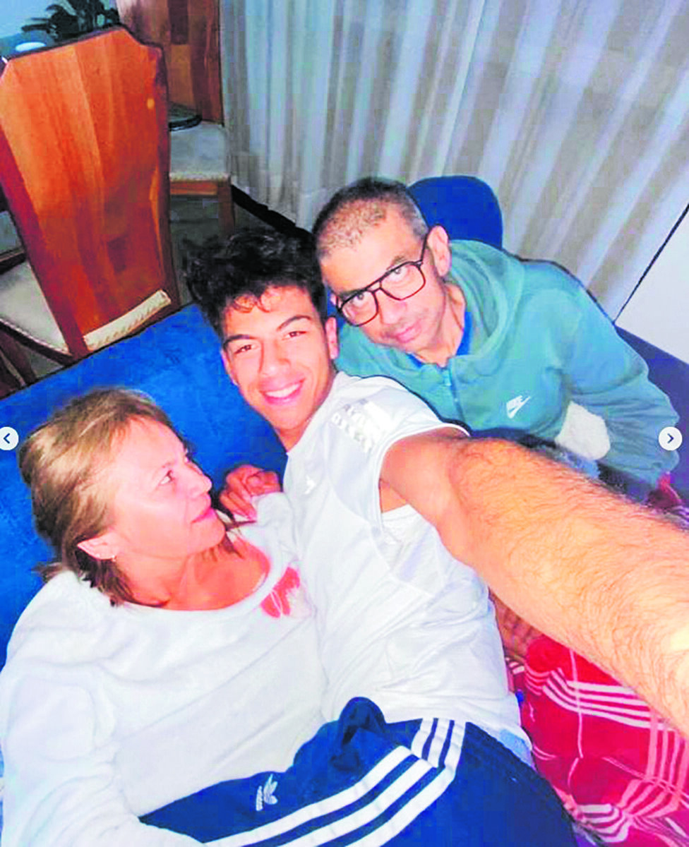 Juan tendrá un hincha por la eternidad Una de las historias más emotivas que nos dejó el fútbol en este 2023 fue la protagonizada por Juan Esteban Carvajal.