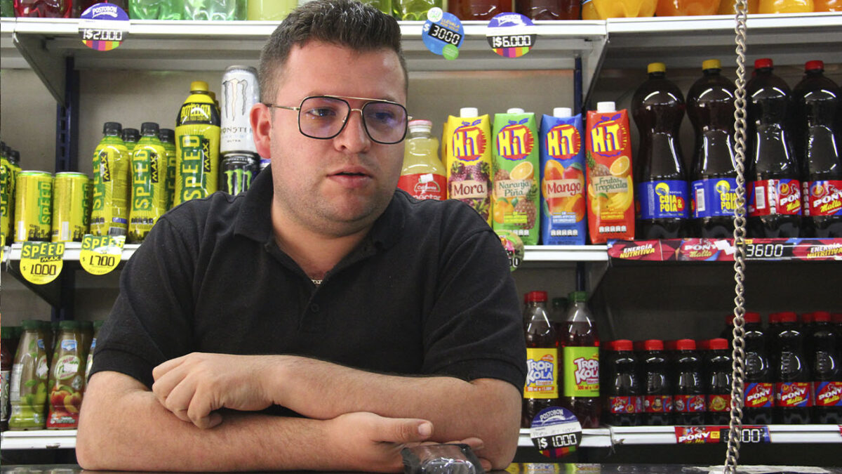 Las aplicaciones que le ayudan con su negocio Los avances tecnológicos también han ayudado a los comerciantes y tenderos para poder ofrecer un mejor servicio, capacitarse y hasta acudir a ayudas extra para administrar sus negocios.