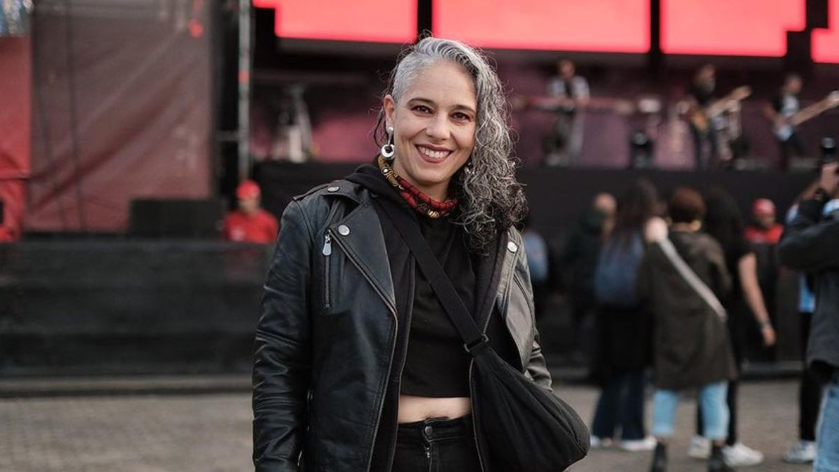 Lluvia de críticas a María José Pizarro por promover legalización de cannabis con una canción 8 Lluvia de críticas a María José Pizarro por promover legalización de cannabis con una canción La senadora María José Pizarro ha estado promoviendo la discusión de la ley que busca legalizar el cannabis de uso adulto en Colombia, pues advierte que el proyecto podría hundirse si no se discute antes del 16 de diciembre. Es por esto que para llamar la atención de sus colegas compartió con una particular trova, que ha sido criticada en redes.