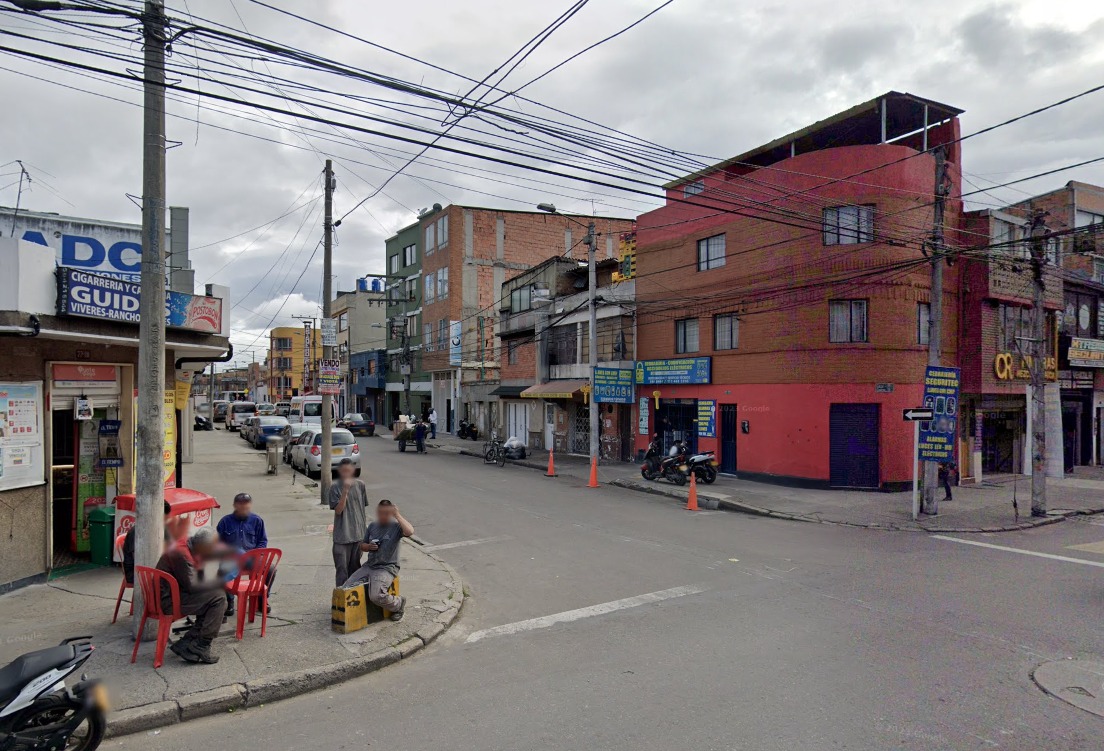 Los motivos por los que habrían baleado a un escolta en Barrios Unidos Un escolta fue brutalmente asesinado en un montallantas de Barrios Unidos mientras custodiaba una gran suma de dinero. Le contamos los detalles del crimen.