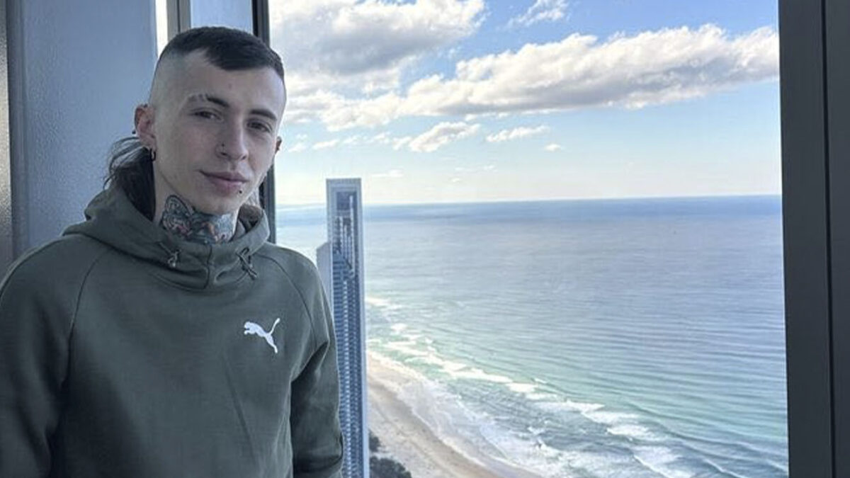 Luto en La Estrada por Santiago: joven bogotano murió en Australia Una Navidad con desconcierto fue lo que vivieron los familiares de Santiago Pérez Manrique, un joven bogotano de 27 años que vivía en Australia y quien falleció este 23 de diciembre. Sus allegados buscan repatriar su cuerpo.