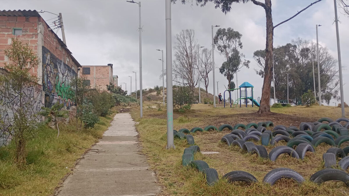 Menor lesionado con pólvora en Soacha 1 Menor lesionado con pólvora en Soacha En el municipio de Soacha en el barrio Primavera, un menor resultó lesionado tras manipular un pito pirotécnico en la noche de este sábado.