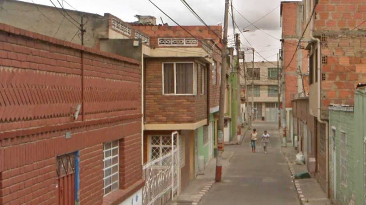 Peter Méndez fue asesinado a bala durante Nochebuena en Bosa Durante la tradicional celebración del 24 de diciembre, los habitantes del barrio La Amistad, en Bosa, presenciaron el crimen de Peter Méndez, un hombre de 31 años que fue asesinado a bala. Le contamos los detalles.