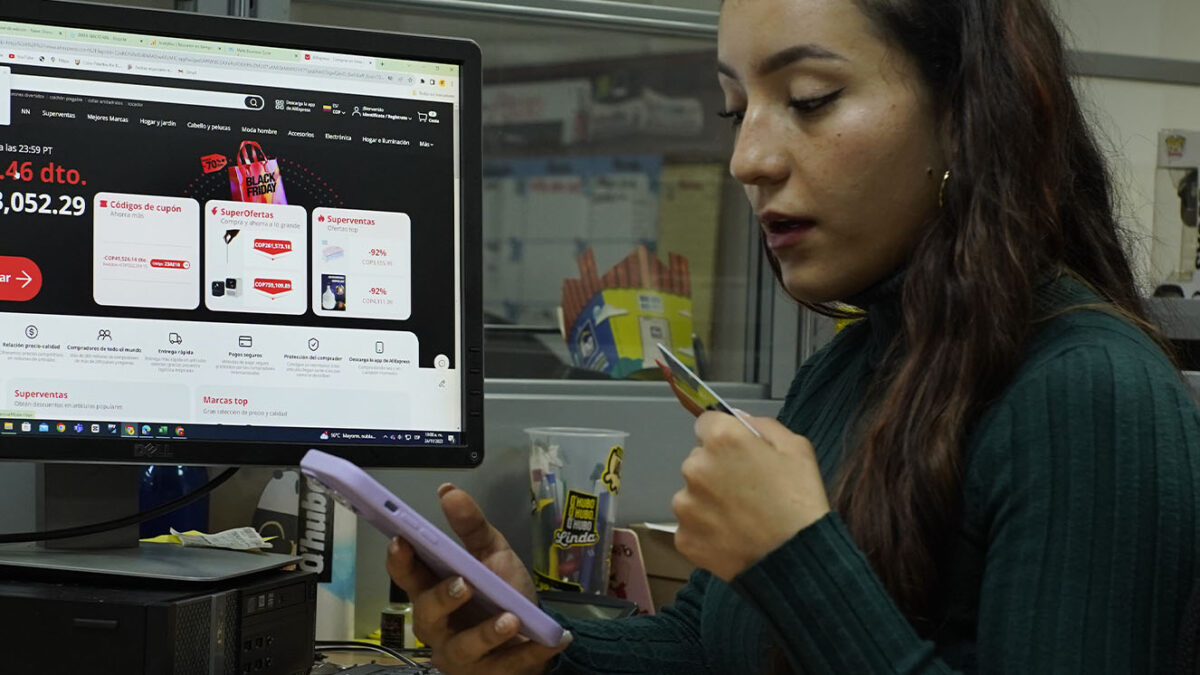 Pille como planificar un viaje con ChatGPT 5 Pille como planificar un viaje con ChatGPT ChatGPT se ha convertido en uno de los asistentes virtuales más usados gracias a su facilidad y efectividad. A pesar de esto, aún tiene funciones que los internautas desconocen, una de ellas es la planificación de viajes e itinerarios. En Q'HUBO le explicamos como puede hacerlo.