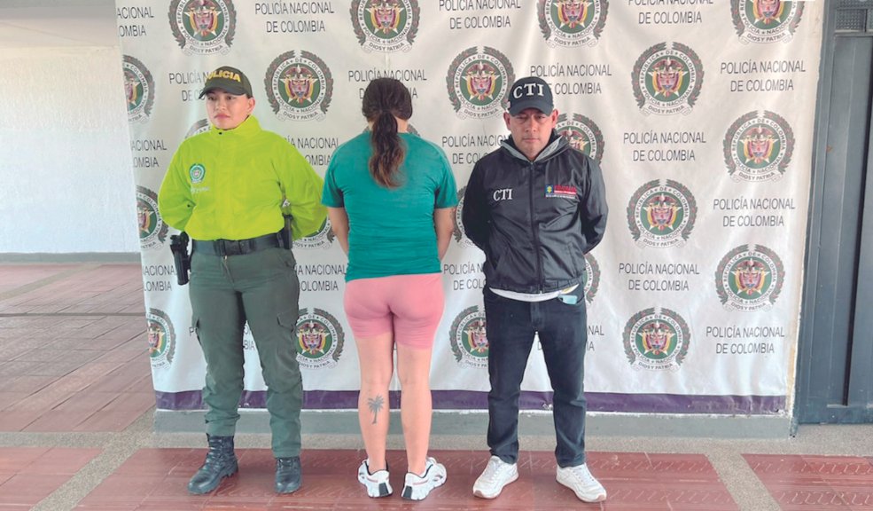 Judicializaron a jefe de sicarios Una mujer fue enviada a prisión en las últimas horas, señalada de ser la jefe de sicarios de una peligrosa banda criminal conocida como 'Los Puyica', a quienes se les atribuyen asesinatos selectivos y otras conductas delictivas en Tolima y Cundinamarca.