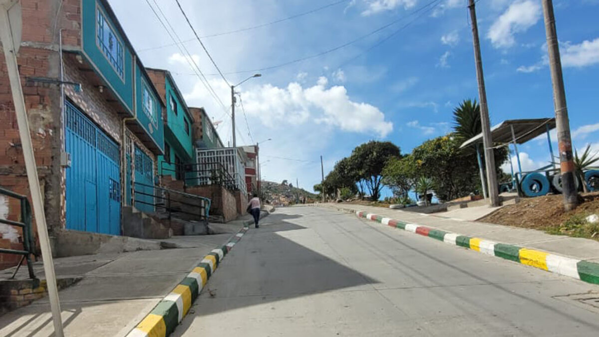Sicario acabó con Genrri en Ciudad Bolívar El sicario accionó su arma en cuatro ocasiones, impactando al hombre en dos oportunidades a la altura de la cabeza y la espalda.
