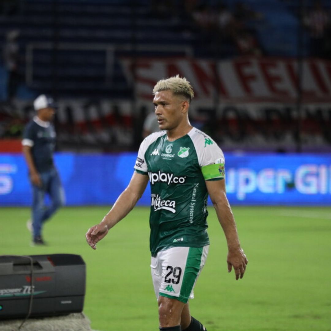Teófilo Gutiérrez se defiende de acusaciones por acoso El futbolista colombiano Teófilo Gutiérrez salió en defensa de las acusaciones por acoso sexual a una mujer luego del partido entre el Deportes Tolima y el Deportivo Cali jugado en la ciudad de Ibagué.