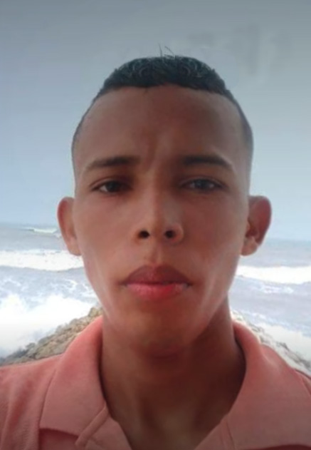 Trágica muerte de hincha del Junior mientras celebraba 1 Trágica muerte de hincha del Junior mientras celebraba En videos quedó registrada la trágica muerte de un joven hincha del Junior que falleció tras ser arrollado por una tractomula en medio de la celebración.