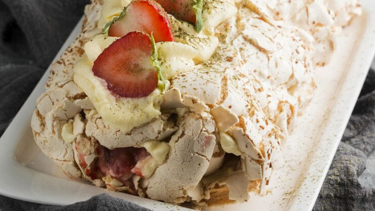 Un postre elegante y lleno de sabor Si hay una ocasión especial y necesitamos el broche de oro de una comida, nada mejor que esta receta.