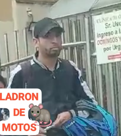 EN VIDEO: Indignación por robo de moto en Kennedy 1 EN VIDEO: Indignación por robo de moto en Kennedy En video quedó registrado el robo de una motocicleta en la localidad de Kennedy. Sin embargo, el testigo del hecho, quien se encontraba grabando lo ocurrido, ha sido duramente criticado por no impedir el robo y solo dedicarse a grabar. Vea el video aquí.