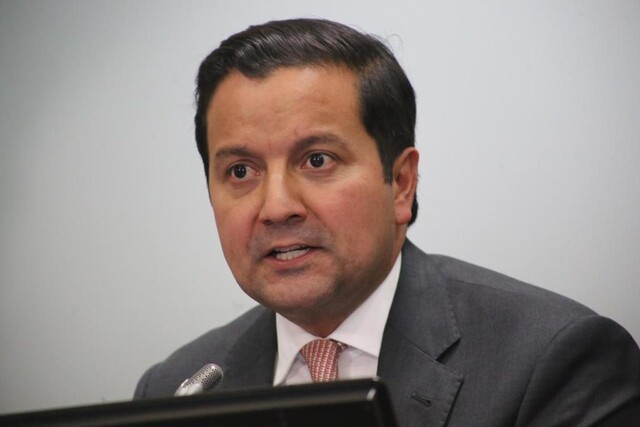Senador David Luna denuncia robo a su vivienda Ladrones se metieron en la casa del senador David Luna y se llevaron objetos de valor.