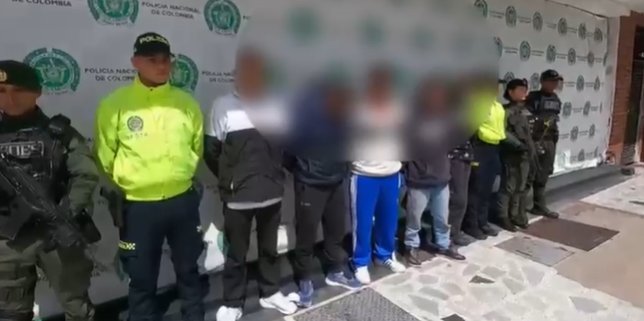 Cayeron seis peligrosos delincuentes que asaltaban a turistas y feligreses en Monserrate La Policía logró la captura de seis hombres dedicados al hurto en la zona boscosa del cerro de Monserrate.