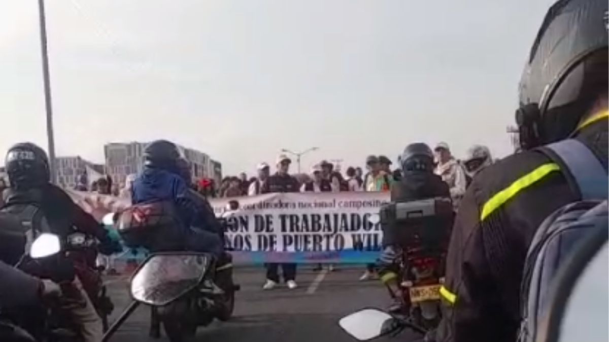 ¡Atención! A esta hora se presentan manifestaciones en la calle 26 7 ¡Atención! A esta hora se presentan manifestaciones en la calle 26 Manifestantes se encuentran imposibilitando el paso a la altura de la calle 26 (Av. Dorado) con carrera 68, sentido oriente- occidente.