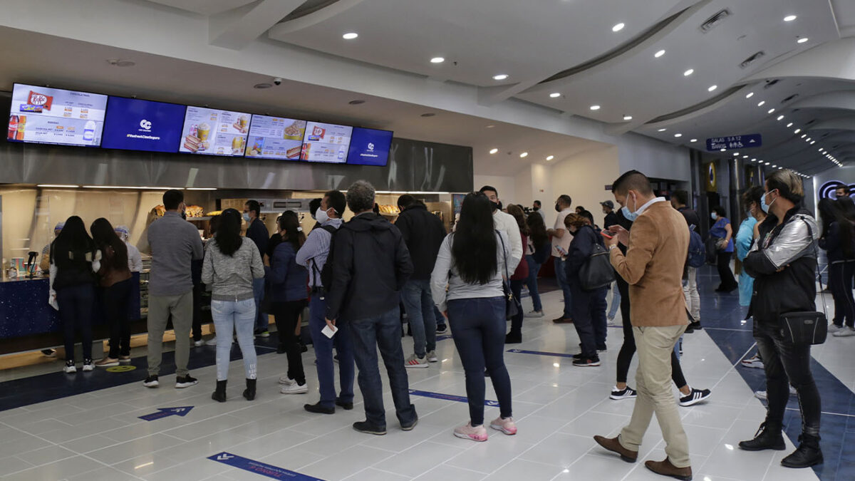 Así puede conseguir palomitas gratis en Cine Colombia Cine Colombia lanzó una promoción especial para que las familias continúen compartiendo en estas fechas y disfruten de una selección de películas y palomitas para todos: desde los más chicos hasta los más grandes.