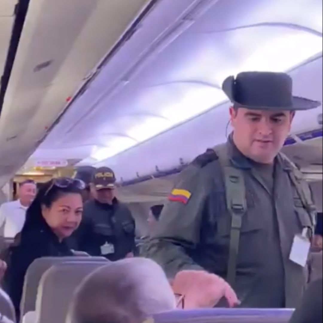 ¡Indignante! Denuncian robo en pleno vuelo En redes sociales, usuarios denunciaron el robo del que fueron víctimas, al parecer, durante un vuelo que provenía desde Aruba y que aterrizó en la ciudad de Cali.