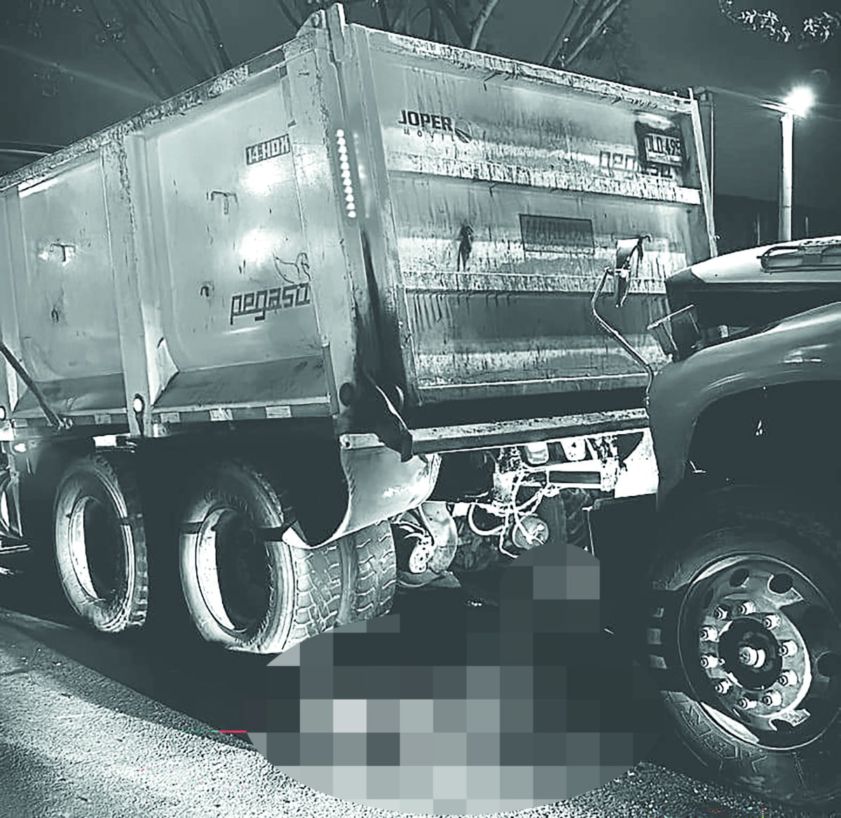 Ella era Adriana, la policía que murió en accidente de tránsito en El Tunal 1 Ella era Adriana, la policía que murió en accidente de tránsito en El Tunal En un trágico accidente de tránsito que se registró en la noche de este viernes, falleció la patrullera Adriana Herrera, quien estaba adscrita a la estación de Policía de Usme.
