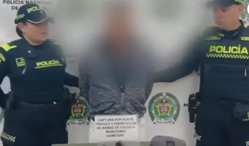Adulto mayor asesinó a otro hombre por un presunto ajuste de cuentas 2 Adulto mayor asesinó a otro hombre por un presunto ajuste de cuentas En la localidad de Bosa se presentó un nuevo homicidio, esta vez por cuenta de un adulto de 67 años que asesinó a otro hombre en el barrio La Libertad.