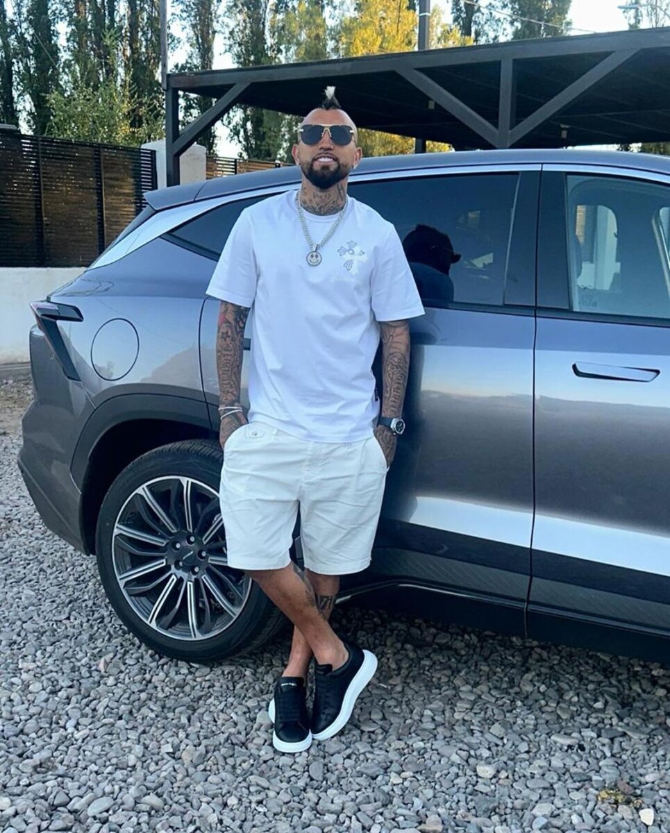 América de Cali confirmó que desistirá de contratar a Arturo Vidal Marcela Gómez, presidenta del América de Cali, confirmó que la directiva del equipo ‘Escarlata’ tomó la decisión de no seguir insistiendo en el fichaje del volante chileno, Arturo Vidal.