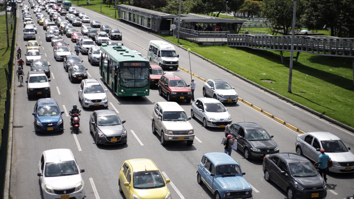 Anla archiva licencia ambiental para la ampliación de la Autopista Norte 7 Anla archiva licencia ambiental para la ampliación de la Autopista Norte La Autoridad Nacional de Licencias Ambientales archivó el trámite de la solicitud de licencia ambiental para la ampliación de la Autopista Norte de Bogotá.