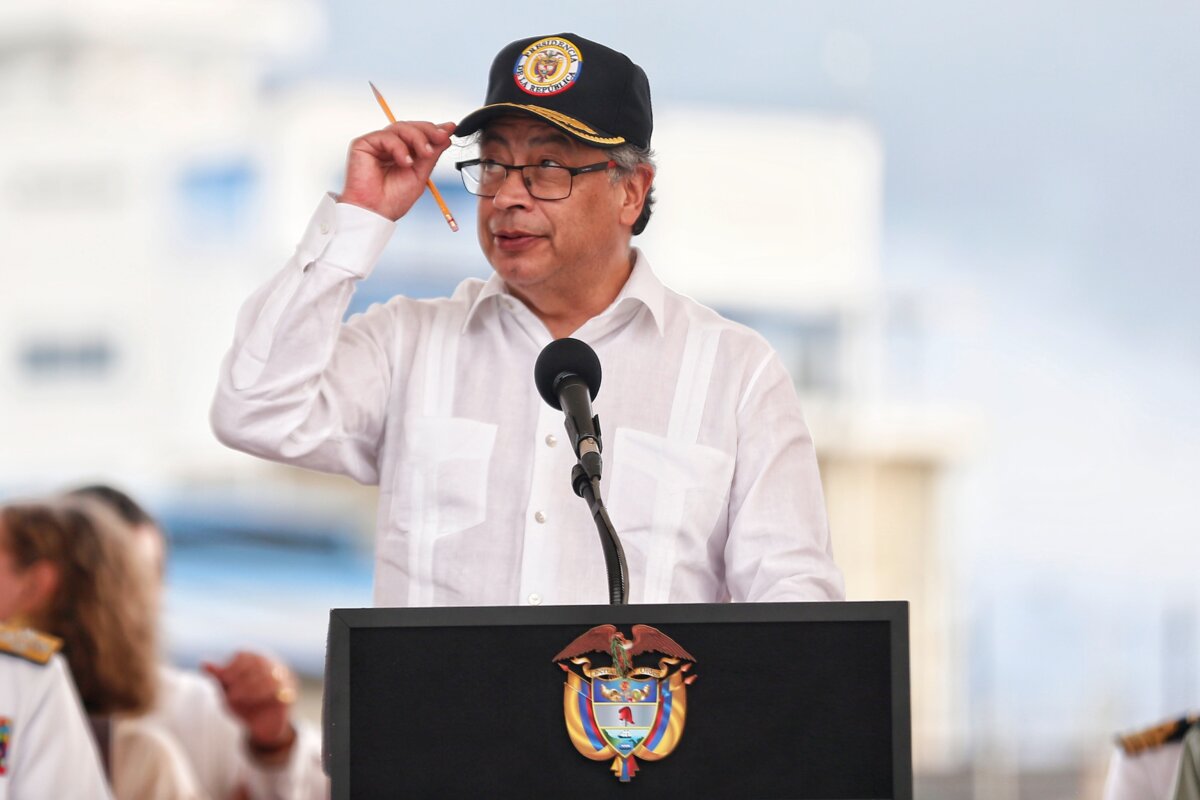 Cancillería llama a consultas a embajador de Colombia en Argentina tras declaraciones de Milei contra Petro El Ministro de Relaciones Exteriores manifestó su rechazo por las “irrespetuosas e irresponsables declaraciones” de Javier Milei en su calidad de Presidente de Argentina en contra de Gustavo Petro.