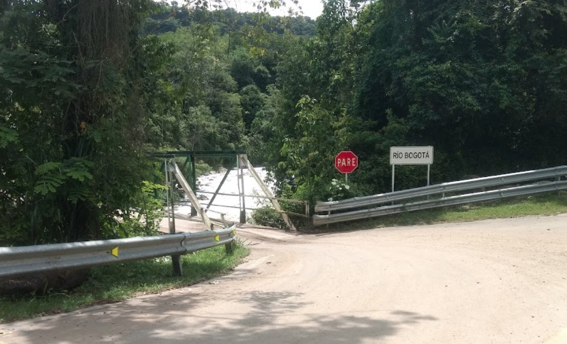 Hallan cabeza de hombre en el río Bogotá 1 Hallan cabeza de hombre en el río Bogotá Un macabro hallazgo se registró en el río Bogotá, a la altura del municipio de Funza. Hasta el momento se desconoce la identidad de la víctima.