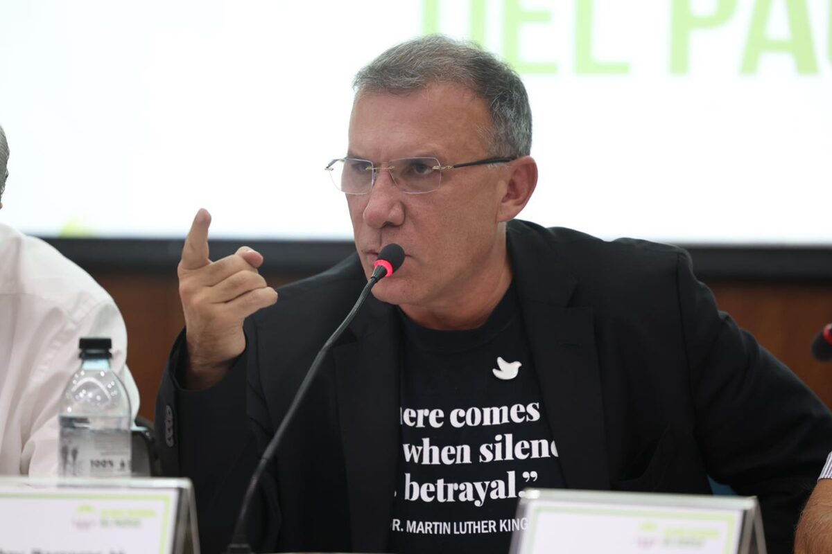 Choque entre Sofía Vergara y Roy Barreras sobre las narconovelas 1 Choque entre Sofía Vergara y Roy Barreras sobre las narconovelas Sofía Vergara rompió el silencio y dijo qué piensa sobre las producciones inspiradas en narcotraficantes.