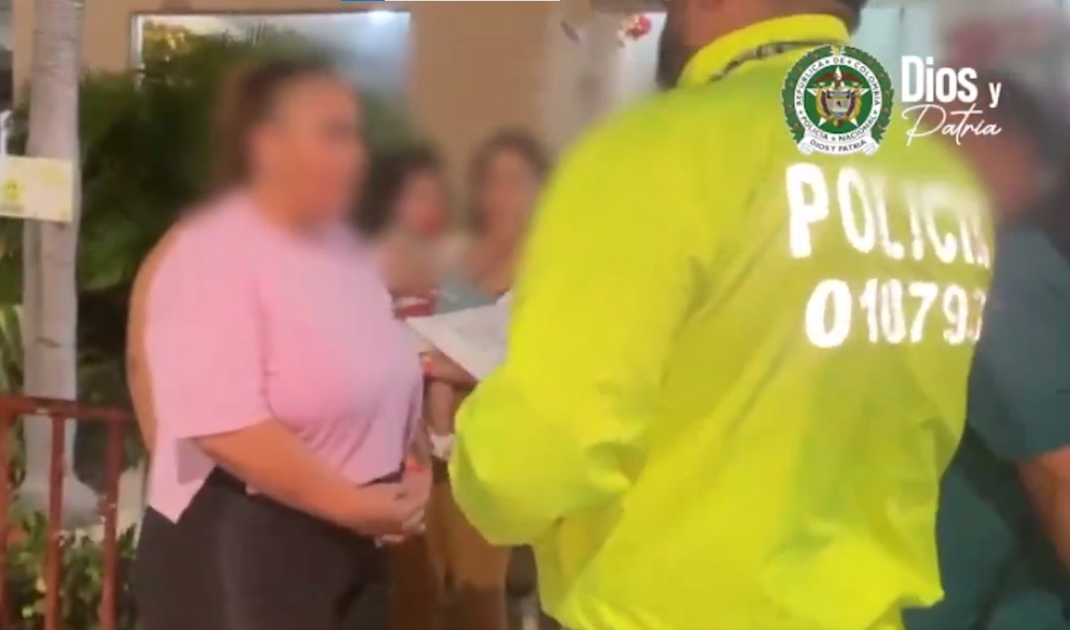 Desarticulan red de narcotráfico que enviaba droga al exterior desde Bogotá Las autoridades registraron la captura de 11 sujetos que operaban desde diferentes lugares de Colombia, enviando cocaína al exterior.