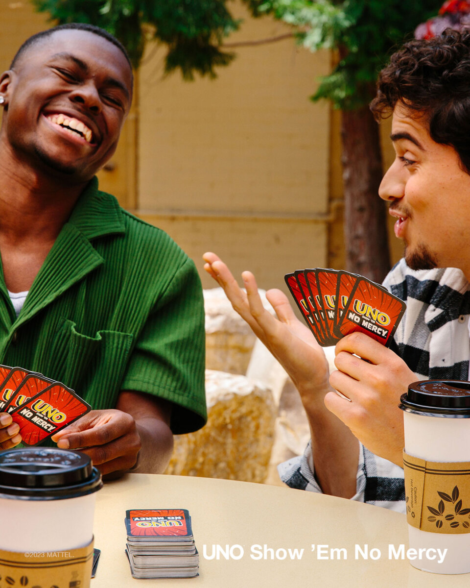 Desmienten reglas creadas por jugadores en UNO: esta es la forma correcta de jugar 1 Desmienten reglas creadas por jugadores en UNO: esta es la forma correcta de jugar El juego dice que no es necesario gritar "UNO" cuando al jugador le queda una carta. Estas son las reglas que desmitió el juego.