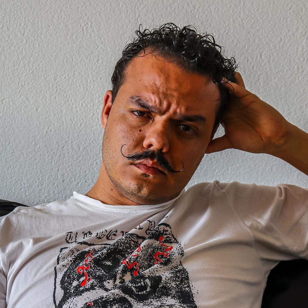 Discutió con su novia y se lanzó del barco: conmoción por extraña muerte de influencer La muerte del influencer ha dejado atónitos a los más de 18 mil seguidores de Carlos Alberto Mota, quienes ahora llenan sus perfiles de homenajes y mensajes de despedida.