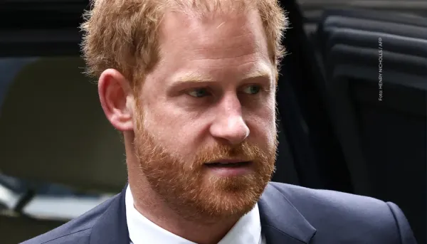 El príncipe Harry hizo dura confesión sobre la muerte de la princesa Diana La confesión del príncipe sobre su mamá, la princesa Diana de Gales, está conmocionando al mundo.