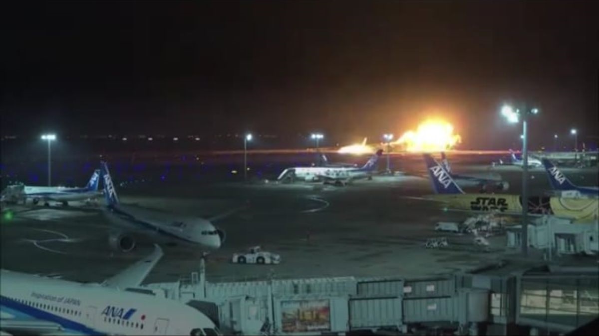 EN VIDEO: Fuerte choque de aviones en Japón deja al menos 5 muertos 1 EN VIDEO: Fuerte choque de aviones en Japón deja al menos 5 muertos Al menos cinco miembros de la tripulación de un avión de la Guardia Costera de Japón murieron este martes tras colisionar con una aeronave de la compañía Japan Airlines que aterrizó en el aeropuerto de Tokio, donde se produjo un fuerte incendio.