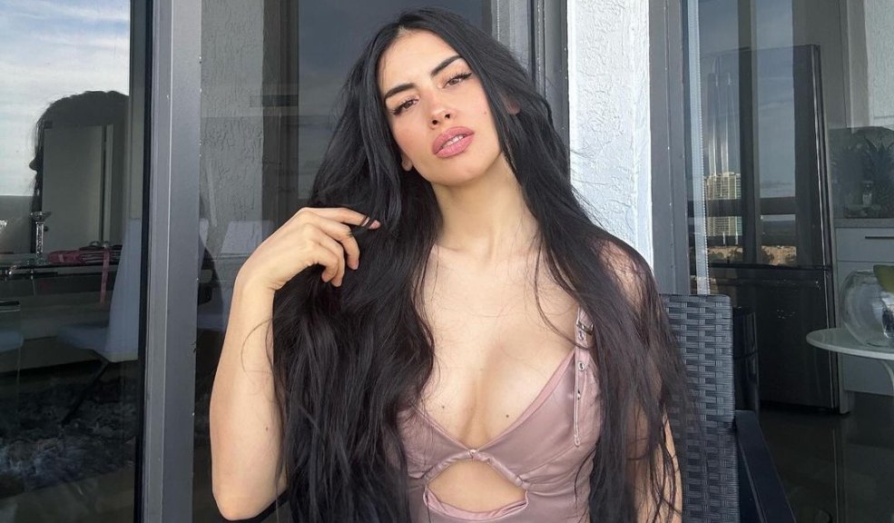 Jessica Cediel mostró fuertes imágenes de sus glúteos y desató polémica La modelo y presentadora compartió un video del momento en que le extrajeron los biopolímeros de su glúteos. Algunos se solidarizaron con su situación y otros la rechazaron por completo.