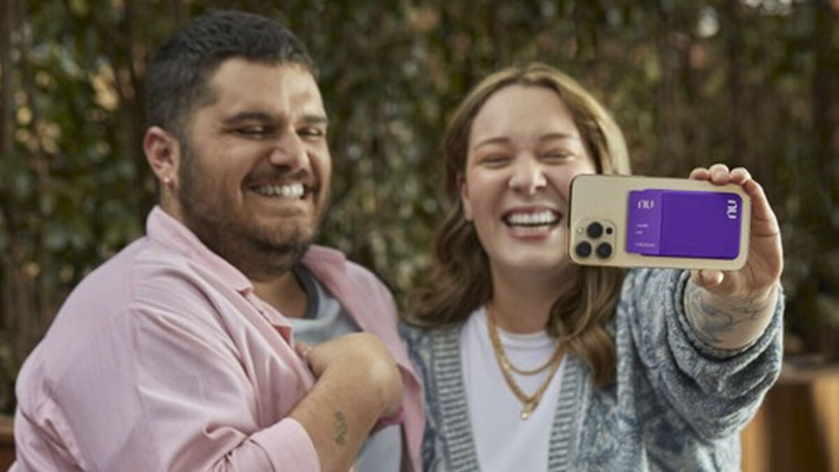 NU Colombia ahora tendrá cuentas de ahorro 1 NU Colombia ahora tendrá cuentas de ahorro Nu Colombia, compañía de financiamiento S.A., y filial de Nubank en el territorio nacional anunció que la Superintendencia Financiera de Colombia aprobó de manera formal la solicitud para que pueda operar como una compañía de financiamiento. Sus usuarios ahora podrán hacer aperturas de cuentas de ahorro.