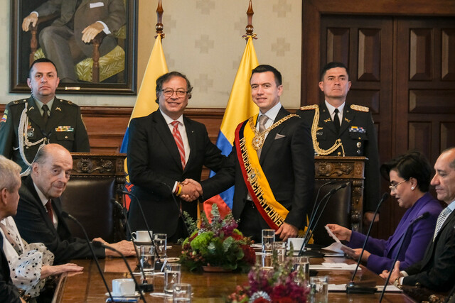 Presidente de Ecuador anuncia que deportará a presos colombianos 1 Presidente de Ecuador anuncia que deportará a presos colombianos De acuerdo con el Ministerio de Justicia de Colombia, la decisión tomada por el Presidente de Ecuador, en la que busca repatriar cerca de 1.500 presos a Colombia, es un trato humanitario y no una medida orden público.
