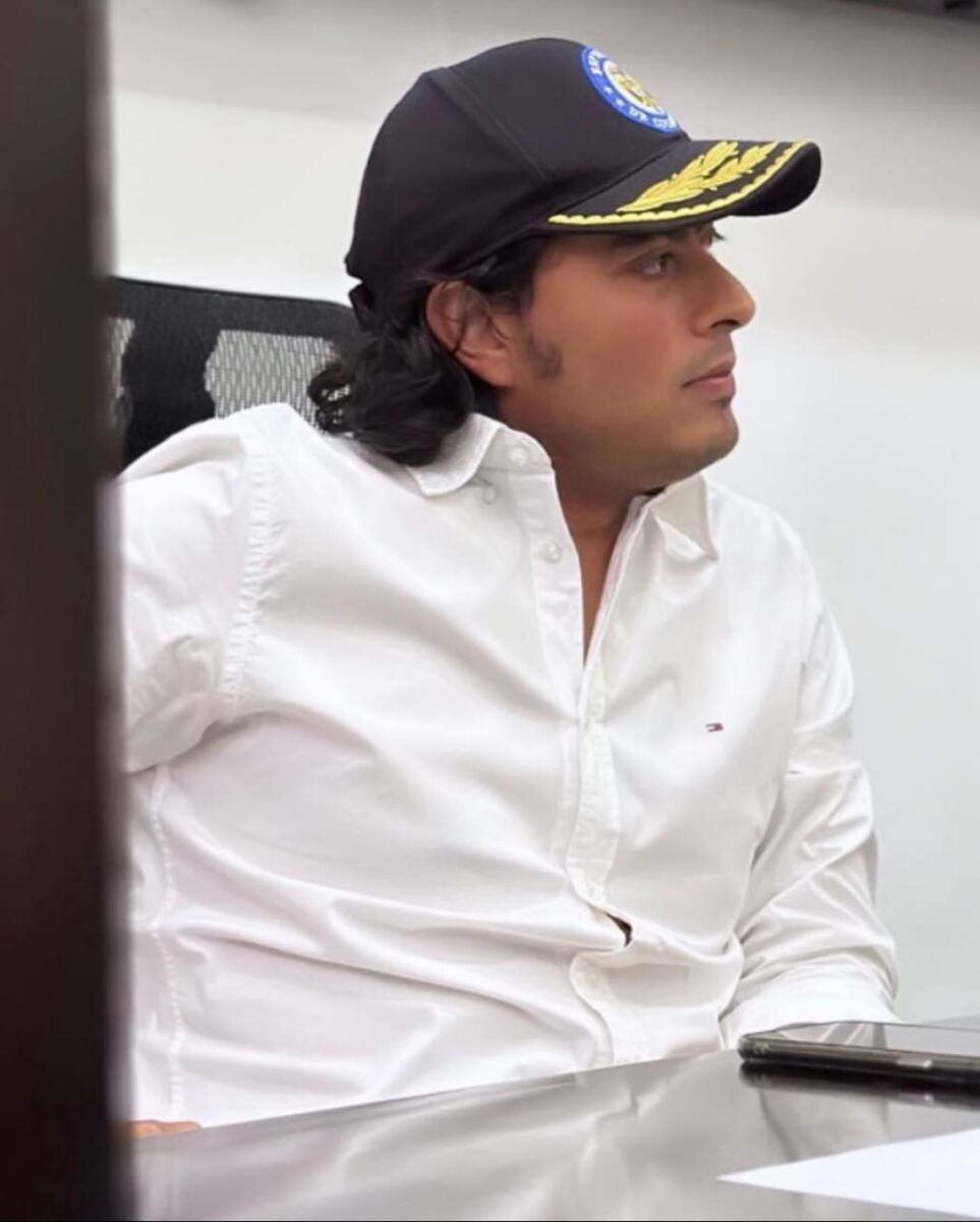 Fiscalía le imputará a Nicolás Petro falsedad de documento y pedirá medida de aseguramiento La Fiscalía anunció hoy nuevas decisiones en torno al proceso en contra de Nicolás Petro, hijo del presidente Gustavo Petro, durante la audiencia judicial contra Day Vásquez, su expareja sentimental.