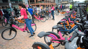 La bici, una alternativa sostenible para el Día sin carro 1 La bici, una alternativa sostenible para el Día sin carro Con la proximidad del Día sin Carro en Bogotá, Tembici se posiciona como una opción ideal para la movilidad durante esta jornada especial.