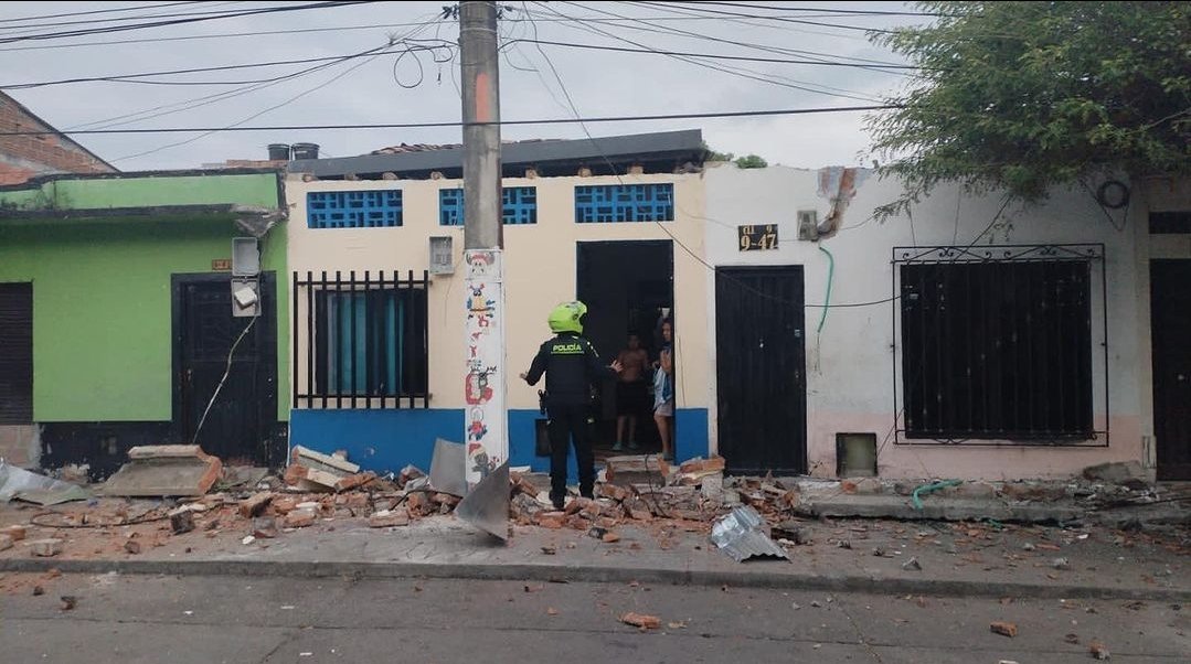 Fuerte temblor sacudió al país este viernes 1 Fuerte temblor sacudió al país este viernes Dos fuertes sismos sacudieron al país la mañana de este viernes. Les contamos los detalles.