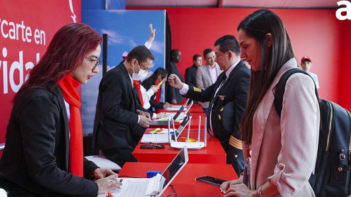 ¡Aproveche! Avianca dará becas a mujeres que quieran ser piloto 3 ¡Aproveche! Avianca dará becas a mujeres que quieran ser piloto Bajo el programa 'el cielo es de ella', Avianca abre convocatoria para regalar becas a las mujeres que quieran ser piloto. Este estará vigente hasta el 09 de febrero de 2024.