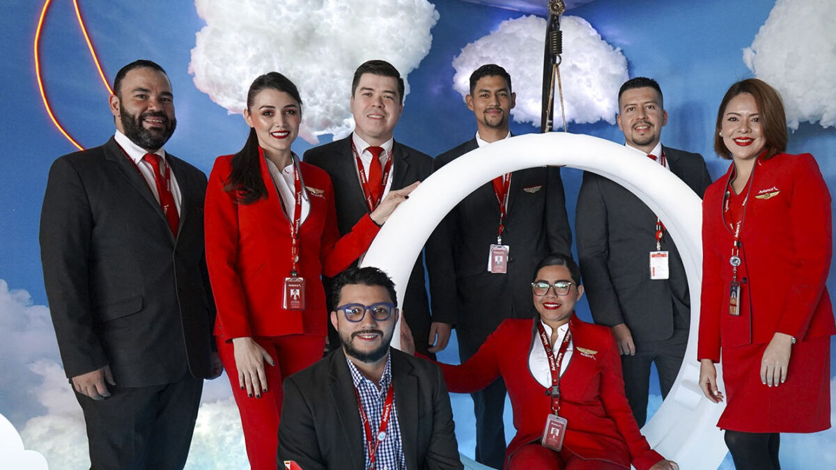 ¡Aproveche! Avianca dará becas a mujeres que quieran ser piloto 1 ¡Aproveche! Avianca dará becas a mujeres que quieran ser piloto Bajo el programa 'el cielo es de ella', Avianca abre convocatoria para regalar becas a las mujeres que quieran ser piloto. Este estará vigente hasta el 09 de febrero de 2024.