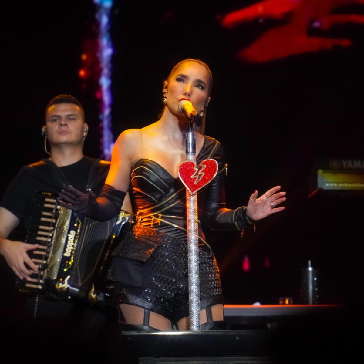 ¿Indirecta para Jessi Uribe? Paola Jara afirmó que le encantan los bebés 1 ¿Indirecta para Jessi Uribe? Paola Jara afirmó que le encantan los bebés Aunque no dio detalles específicos sobre sus planes, Paola Jara dejó abierta la posibilidad de aumentar su familia con Jessi Uribe. Hay que recordar que el cantante santandereano ya tiene cuatro hijos con su anterior pareja.