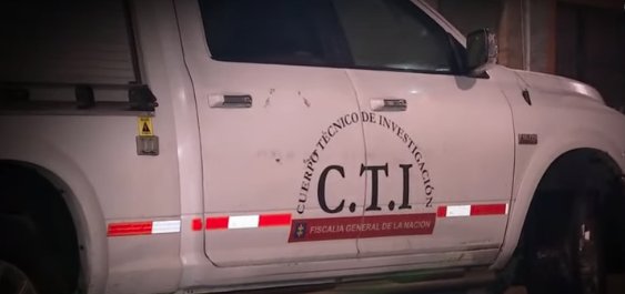 A puñal asesinan a joven en Santa Fe 1 A puñal asesinan a joven en Santa Fe En el barrio Girardot, de la localidad de Santa Fe, un joven de aproximadamente 19 años de edad murió producto de una herida con arma blanca.