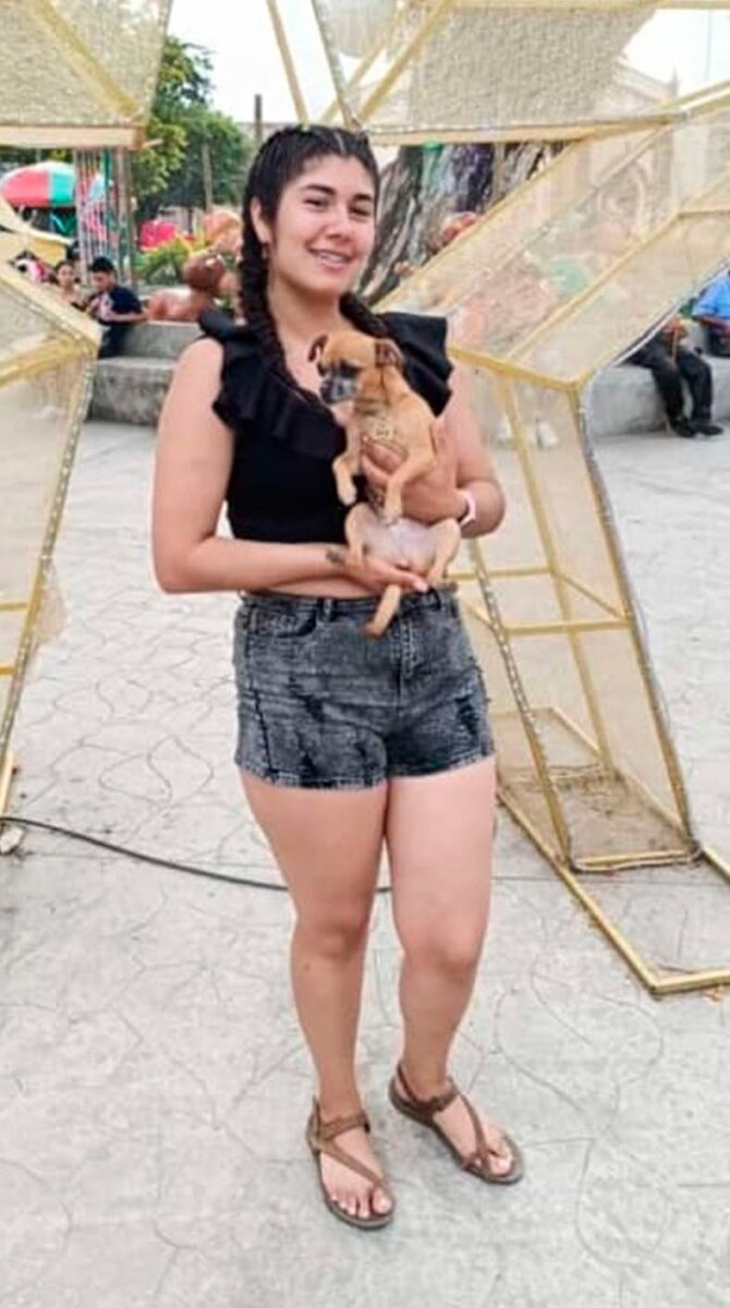 Accidente de tránsito cobró la vida de Carolina: taxista involucrado se dio a la fuga 1 Accidente de tránsito cobró la vida de Carolina: taxista involucrado se dio a la fuga Un taxista arrolló la motocicleta en la que se movilizaba Carolina Moreno tras cruzarse un semáforo en rojo. Según le denunció la comunidad a Q'HUBO, el conductor presuntamente conducía en estado de embriaguez, por lo que después de ver la escena se dio a la fuga.