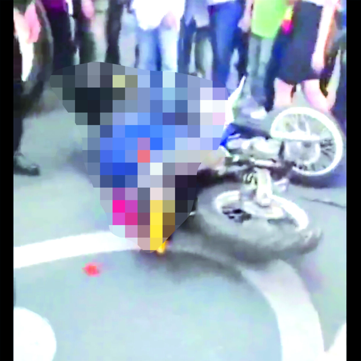 Este es el prontuario criminal de los ladrones asesinados por expolicía en Antonio Nariño En la tarde de este martes se presentó un nuevo hecho de inseguridad en Bogotá que dio un giro y terminó con dos presuntos delincuentes muertos por la rápida reacción de un expolicía. Se reveló que uno de los fallecidos tenía antecedentes.